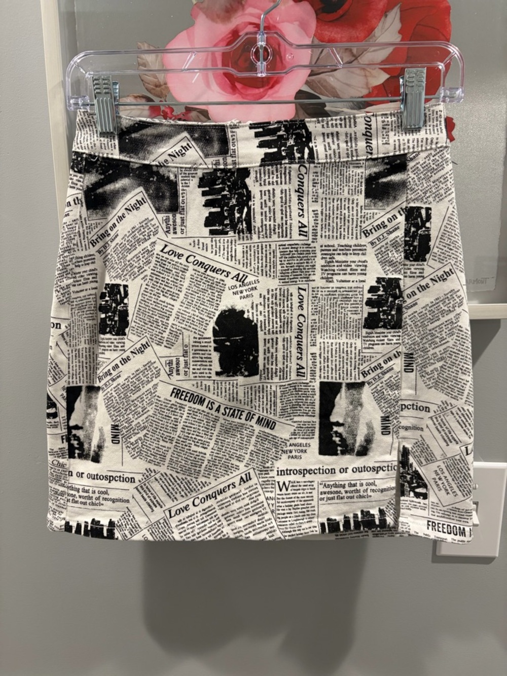 Windsor Black & White Newspaper-Print Mini Skirt Size Small